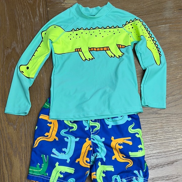 Carter’s Swim Set - Picture 1 of 6